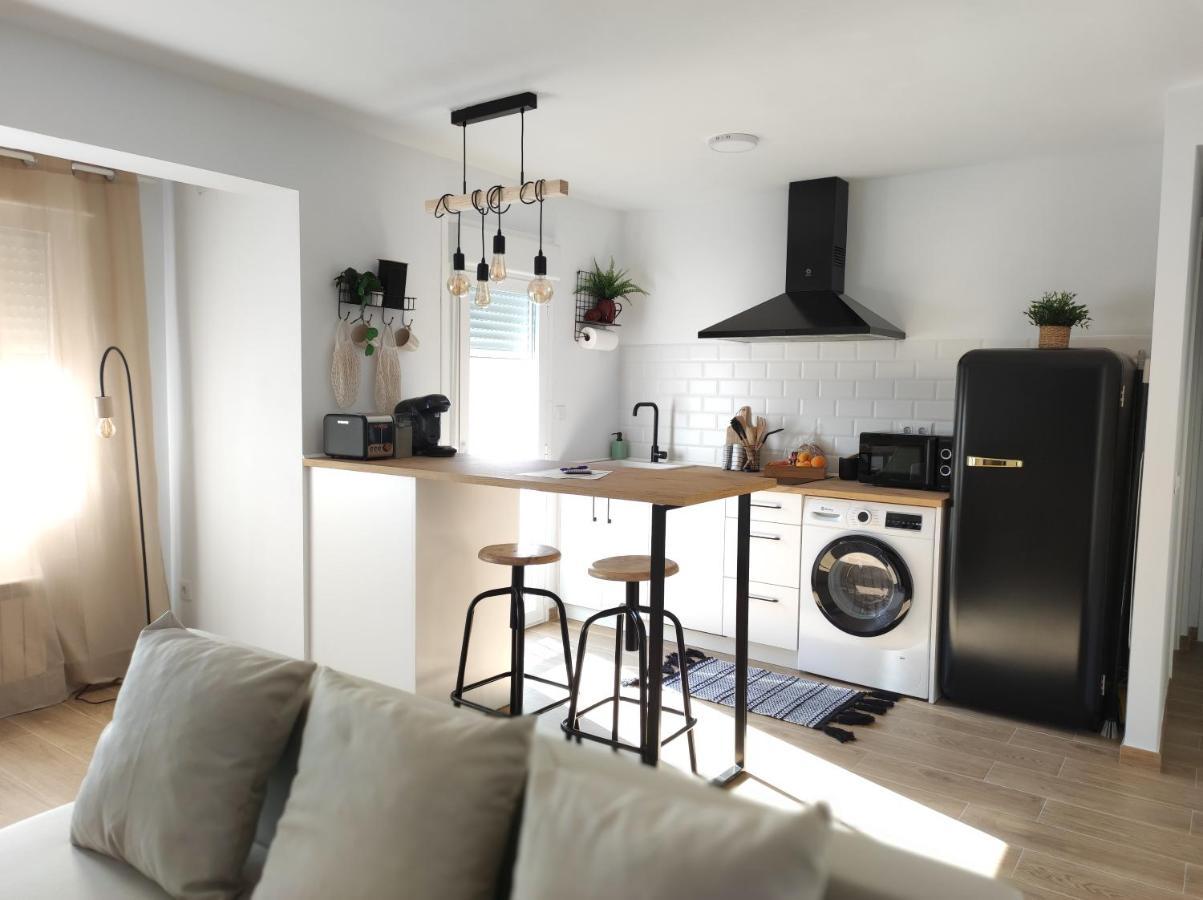 Apartamentos La Casa Del Maestro Alhama De Aragon Luaran gambar